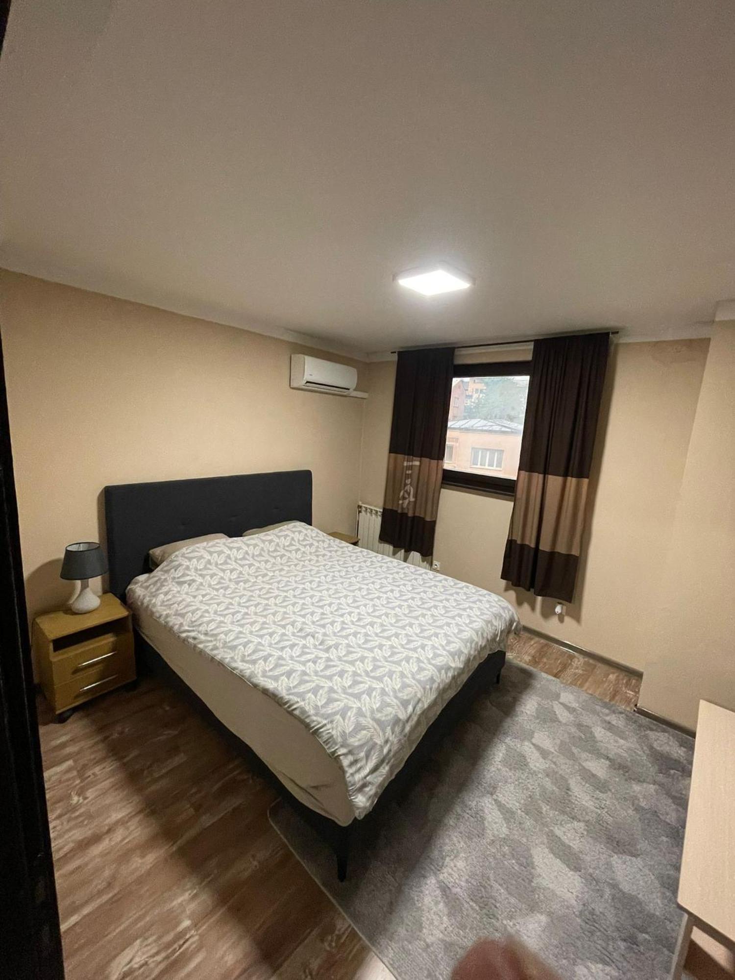 Al-Dino Hotel Szarajevó Szoba fotó
